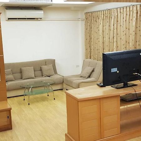 Jolly Guesthouse & Restaurant Pattaya Dış mekan fotoğraf