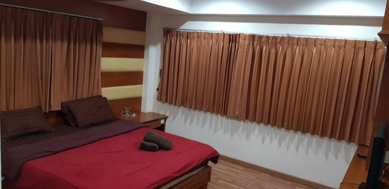 Jolly Guesthouse & Restaurant Pattaya Dış mekan fotoğraf