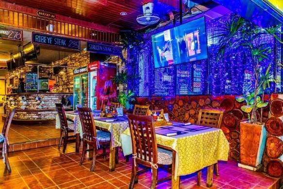 Jolly Guesthouse & Restaurant Pattaya Dış mekan fotoğraf