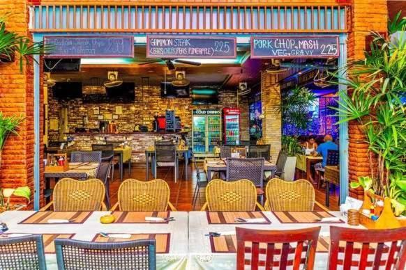 Jolly Guesthouse & Restaurant Pattaya Dış mekan fotoğraf